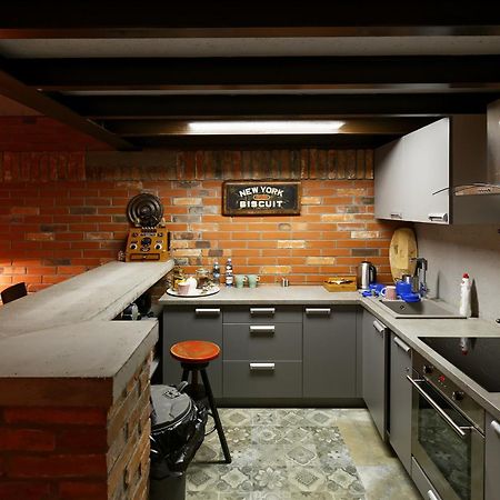 Appartement Loft Szpularnia à Zyrardow Extérieur photo