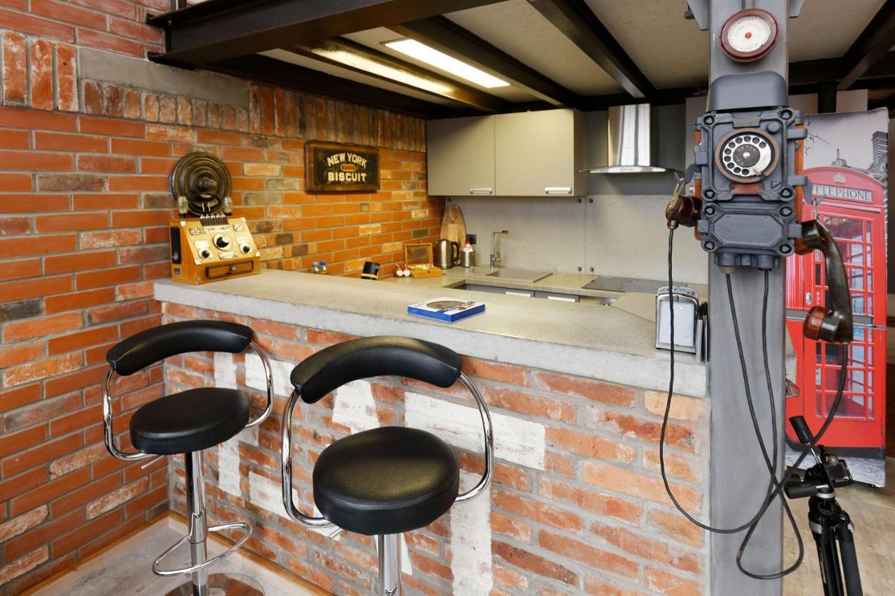 Appartement Loft Szpularnia à Zyrardow Extérieur photo
